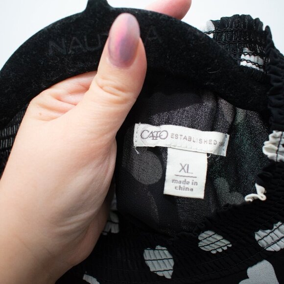 Cato Keyhole Neckline Cold Shoulder 3/4 sleeve Sheer Heart Print Blouse XL - Picture 8 of 8